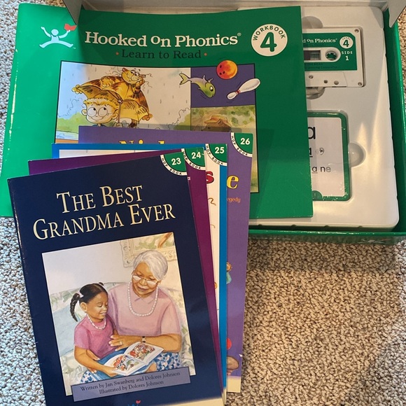 Hooked on Phonics Ages 3-8 - Picture 9 of 10